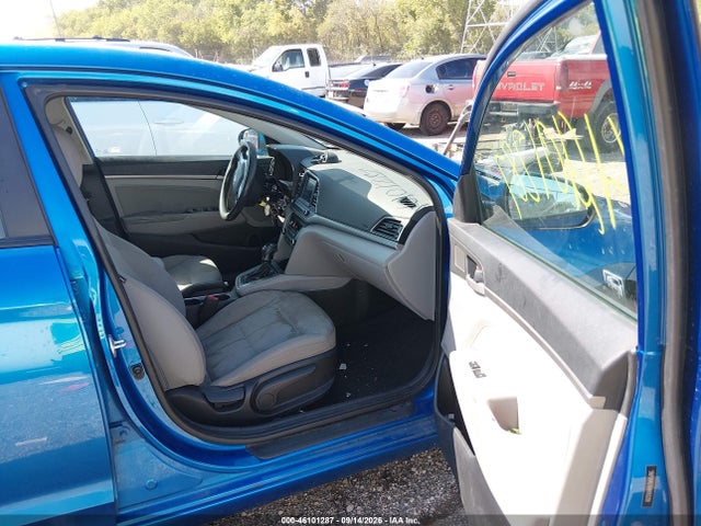 2017 HYUNDAI ELANTRA SE 5
