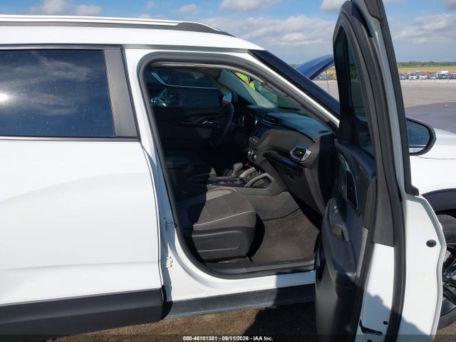 2022 CHEVROLET TRAILBLAZER AWD LT 5