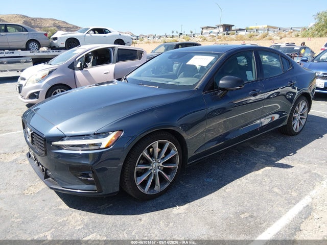 2021 VOLVO S60 T5 MOMENTUM 2