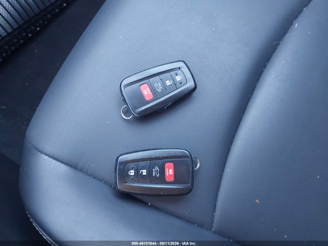 2023 TOYOTA RAV4 HYBRID XLE PREMIUM 11
