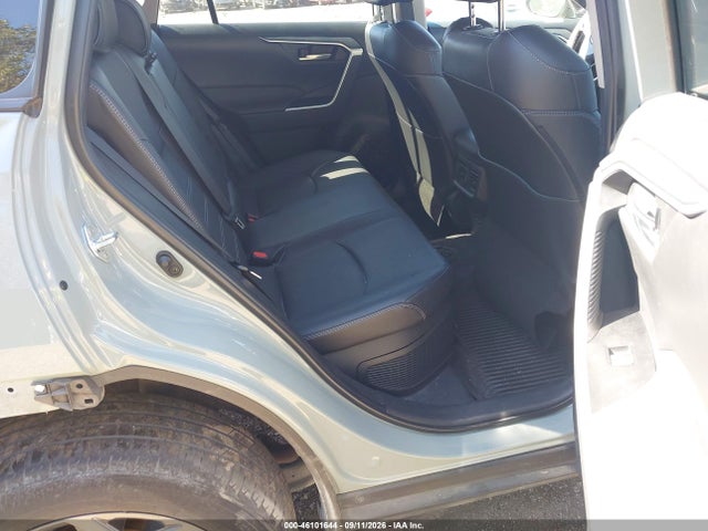 2023 TOYOTA RAV4 HYBRID XLE PREMIUM 8