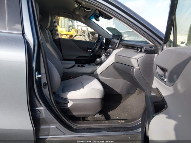 2021 TOYOTA VENZA LE 5