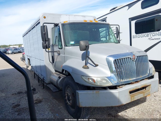 2004 INTERNATIONAL 4000 4300