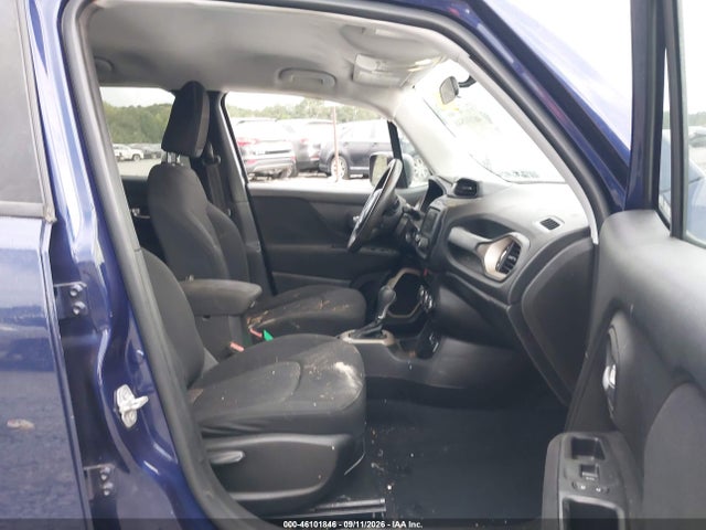 2017 JEEP RENEGADE SPORT FWD 5