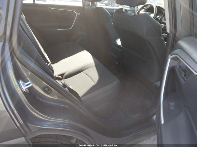 2021 TOYOTA RAV4 HYBRID LE 8