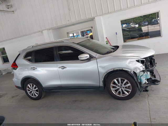 2017 NISSAN ROGUE SV 14