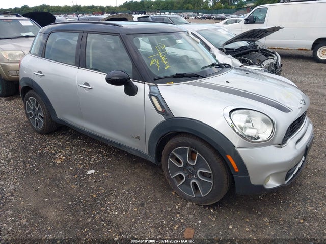 2011 MINI COOPER 