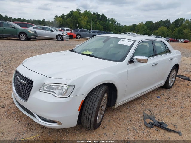 2017 CHRYSLER 300C 2