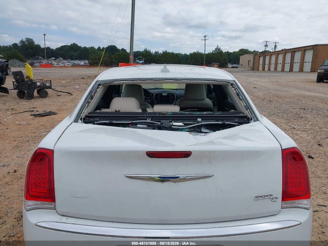 2017 CHRYSLER 300C 6