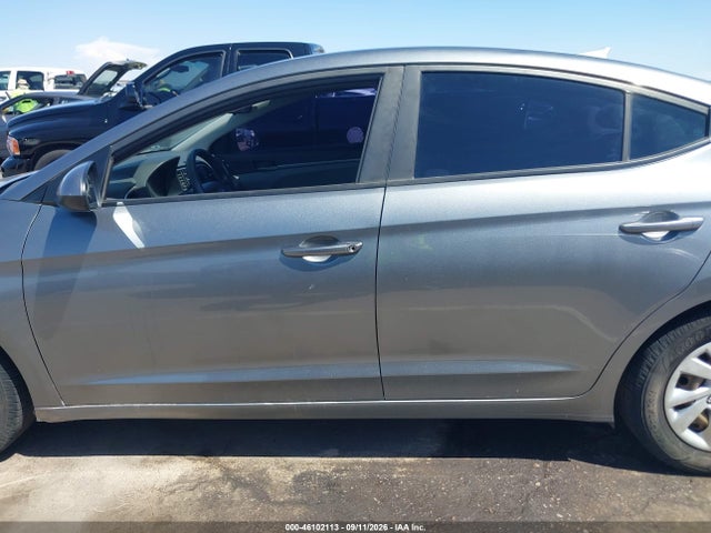 2017 HYUNDAI ELANTRA SE 14