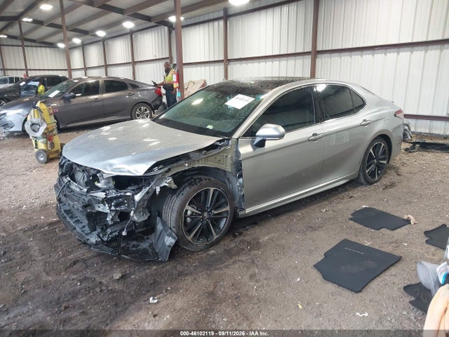 2018 TOYOTA CAMRY XSE 2