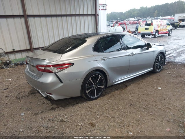 2018 TOYOTA CAMRY XSE 4