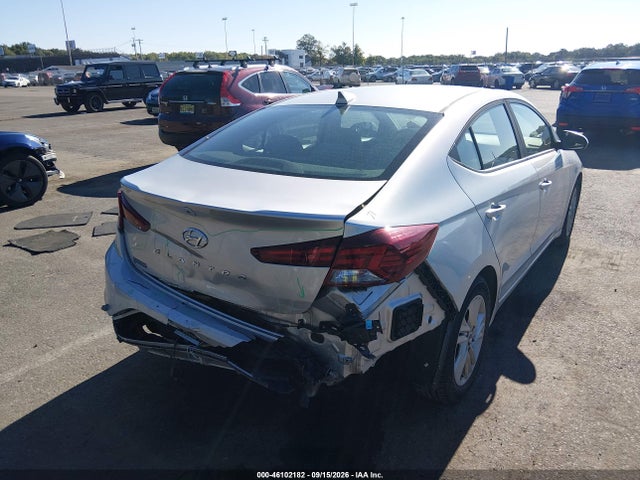 2019 HYUNDAI ELANTRA SEL 4