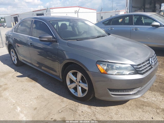 2013 VOLKSWAGEN PASSAT 2.0L TDI SE
