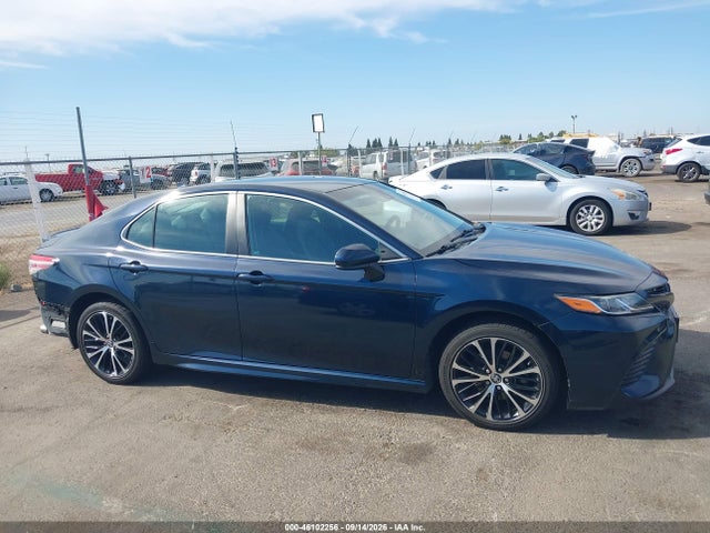 2019 TOYOTA CAMRY SE 13