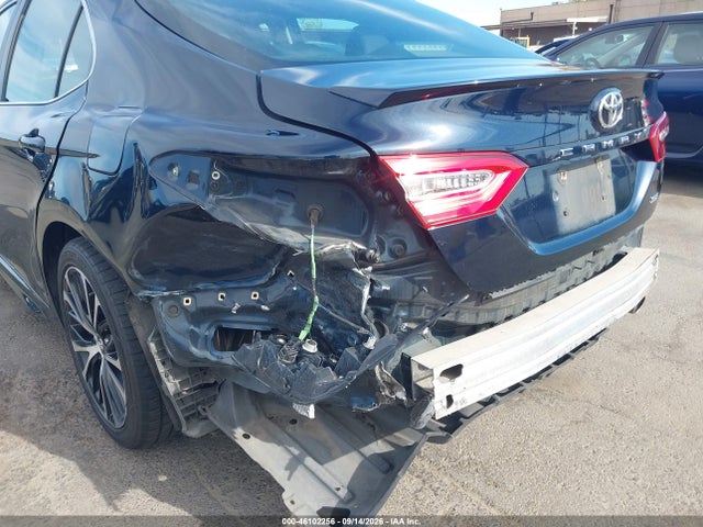 2019 TOYOTA CAMRY SE 6