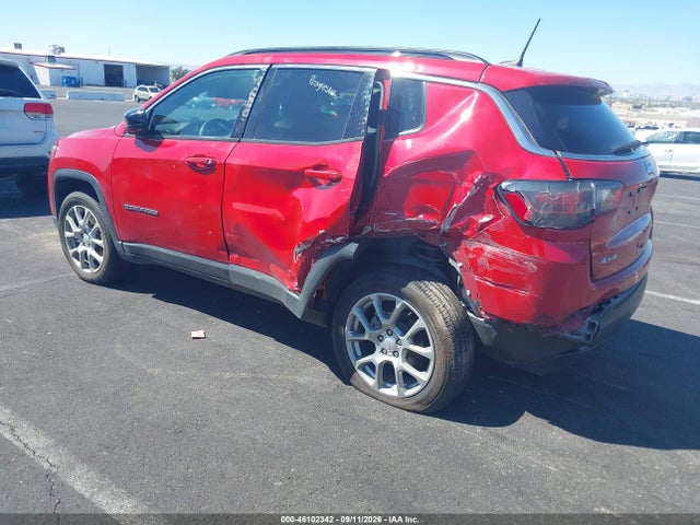 2023 JEEP COMPASS LATITUDE LUX FWD 3