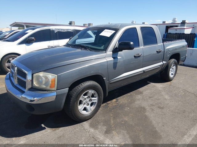 2005 Dodge DAKOTA SLT — фото 2