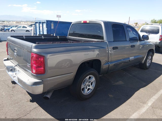 2005 Dodge DAKOTA SLT — фото 4