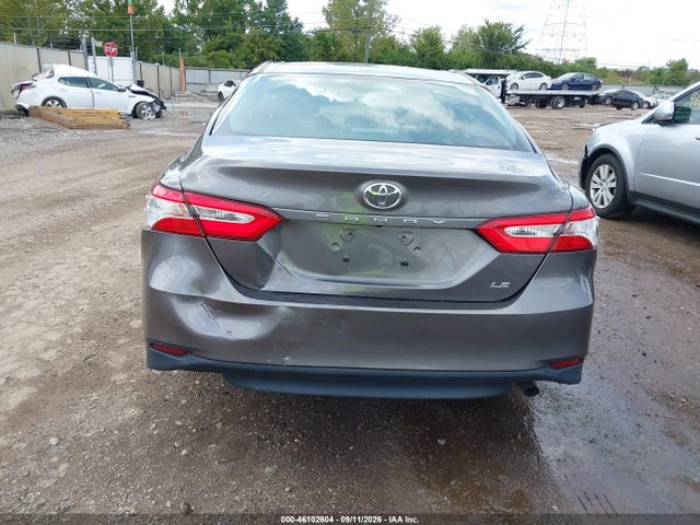 2018 TOYOTA CAMRY LE 17