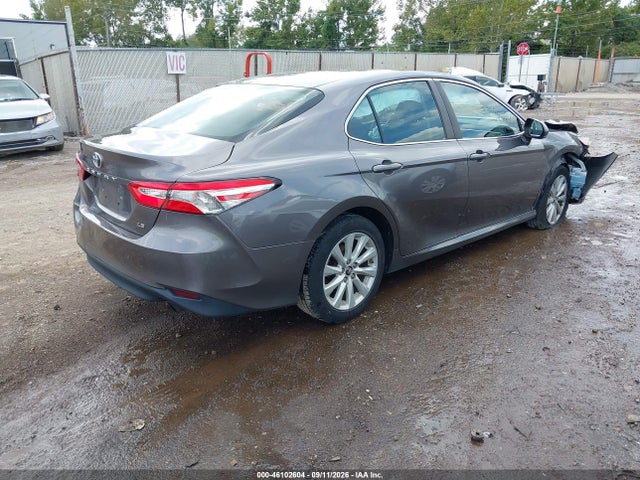 2018 TOYOTA CAMRY LE 4