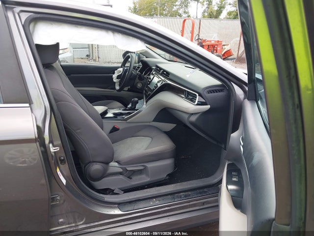 2018 TOYOTA CAMRY LE 5