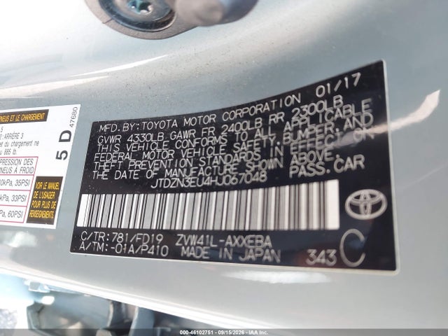 2017 TOYOTA PRIUS V THREE 9
