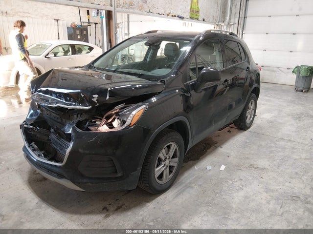 2021 CHEVROLET TRAX AWD LT 2