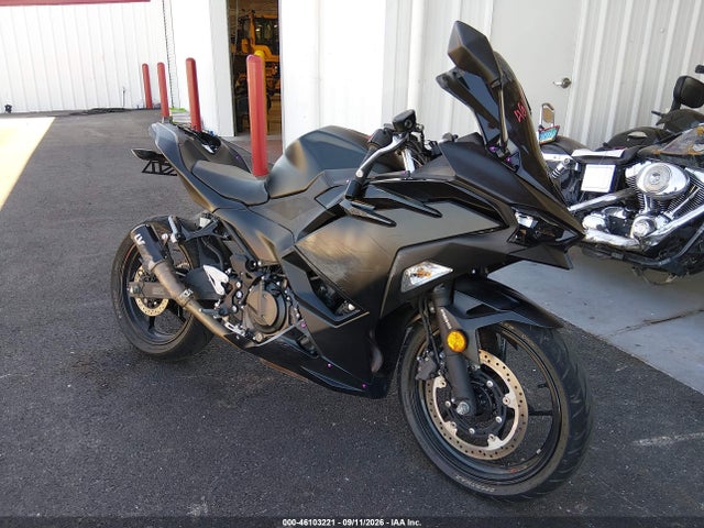2026 KAWASAKI EX500