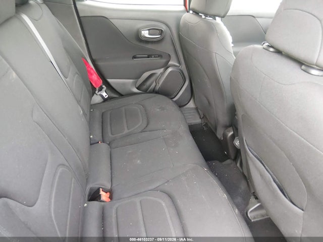 2019 JEEP RENEGADE LATITUDE FWD 8
