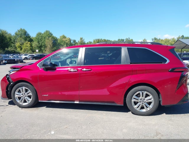 2021 TOYOTA SIENNA XSE 15