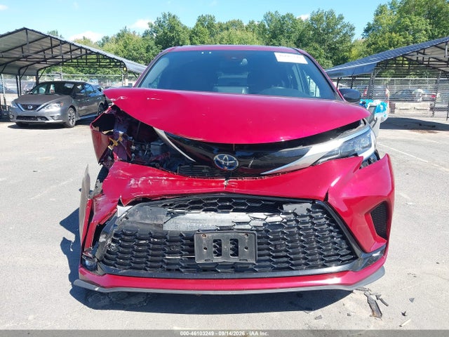 2021 TOYOTA SIENNA XSE 6