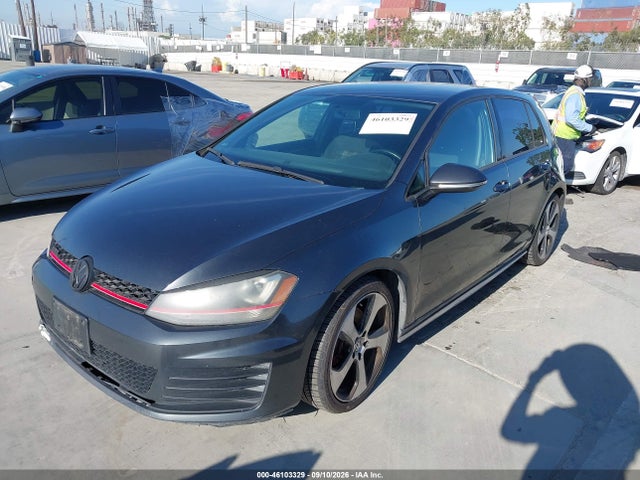 صورة 2 لـ 2015 Volkswagen GOLF GTI 2.0T S 4-DOOR