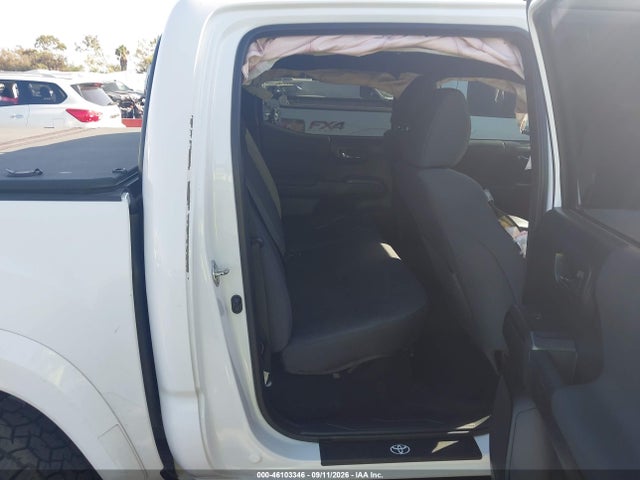 2017 TOYOTA TACOMA TRD SPORT 8
