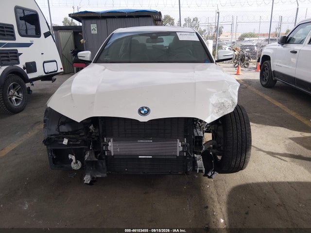 2022 BMW 330E 13