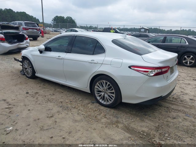 2018 TOYOTA CAMRY XLE 3