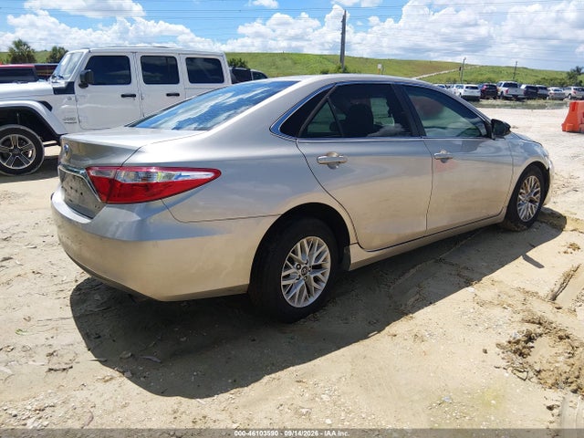 2017 TOYOTA CAMRY LE 4