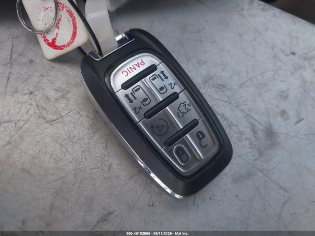 2023 CHRYSLER PACIFICA HYBRID TOURING L 11