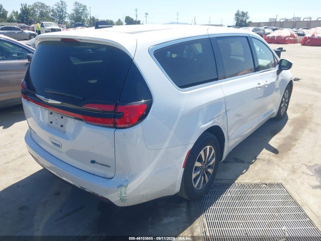 2023 CHRYSLER PACIFICA HYBRID TOURING L 4