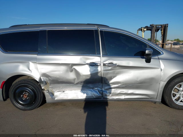 2020 CHRYSLER VOYAGER LXI 13