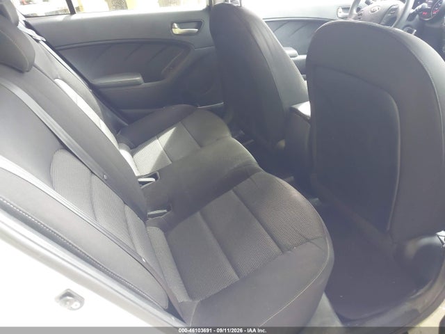 2017 KIA FORTE LX 8