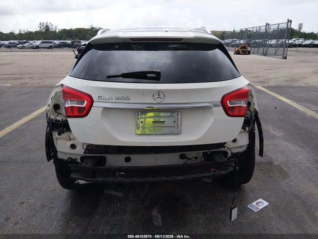 2018 MERCEDES-BENZ GLA 250 16