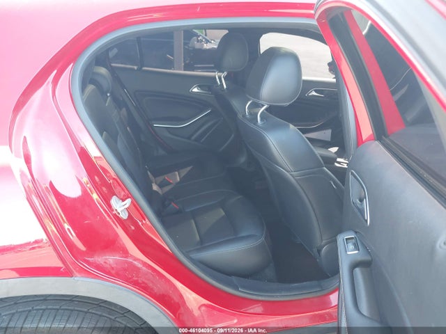 2017 MERCEDES-BENZ GLA 250 4MATIC 8