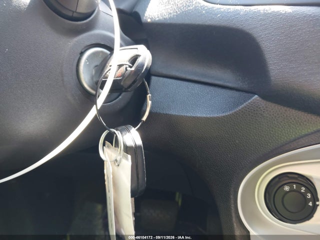 2017 FORD FIESTA SE 11