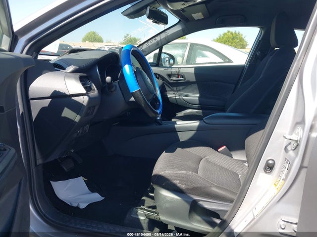 2019 TOYOTA C-HR LE 5