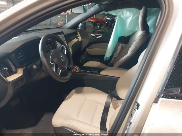 2026 VOLVO XC60 B5 PLUS 5
