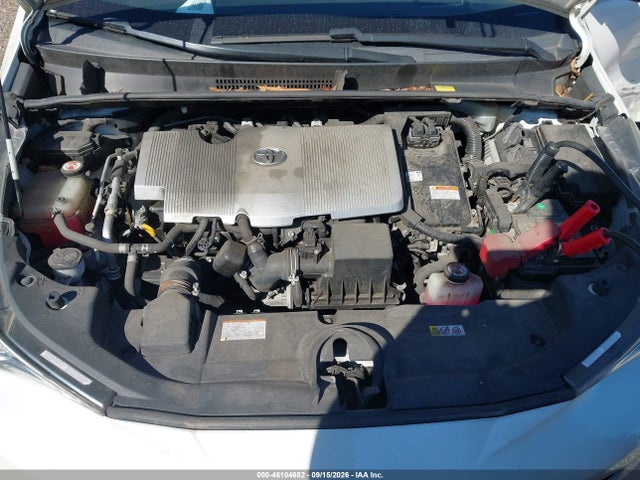 2017 TOYOTA PRIUS THREE 10