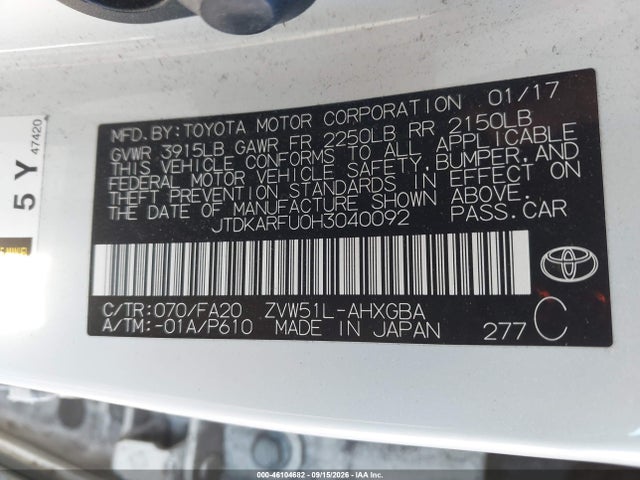 2017 TOYOTA PRIUS THREE 9