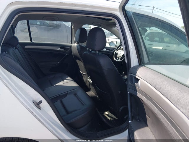 صورة 8 لـ 2015 Volkswagen GOLF TSI SE 4-DOOR