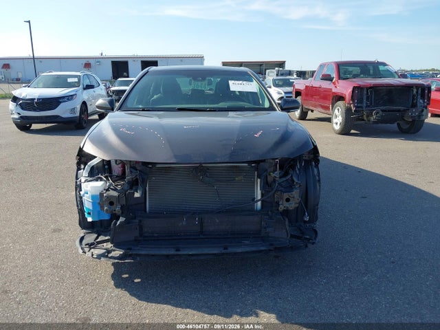 2018 TOYOTA CAMRY HYBRID XLE 13